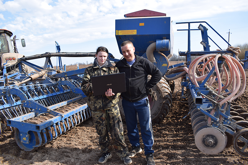 Сельхозпредприятие «Ловжанское в числе лидеров посевной в Шумилинском районе