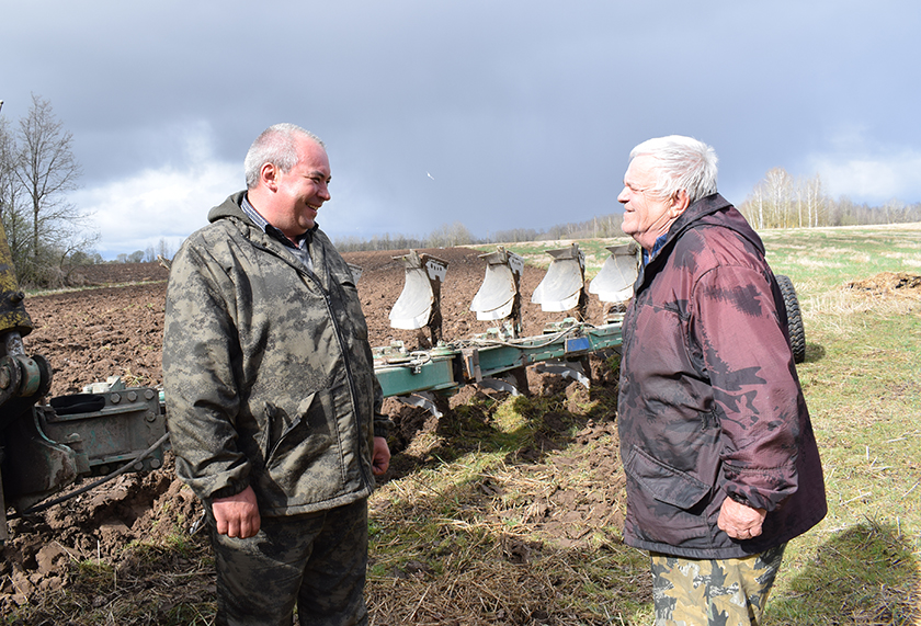 Весенние работы на полях Шумилинского района в разгаре. Репортаж из ОАО «АгроБоровинка»