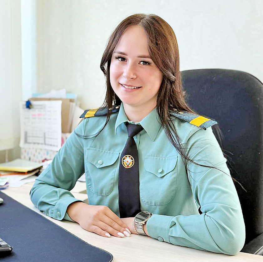Женщина в погонах. Интервью к профессиональному празднику пожарной службы со старшиной Шумилинского РОЧС Ариной Кучинской