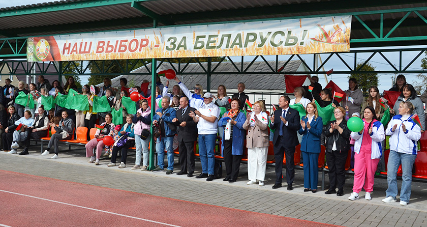 Большой фоторепортаж о том, как в Шумилино прошел День народного единства